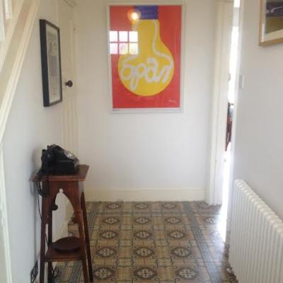 A 15m2 antique Hemiksem floor in a Surrey home