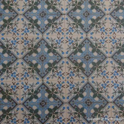 Large +/- 22.75m2 antique ceramic floor with same size border tiles