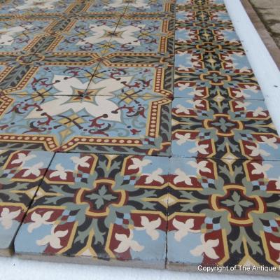 A small but stunningly detailed 3m2 antique ceramic floor