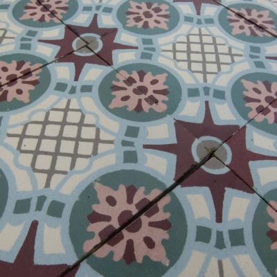Antique Belgian floor with original borders – c.5m2 / 55 sq. ft