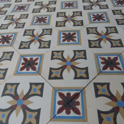 Small 4m2 antique St Remy Belgian floor