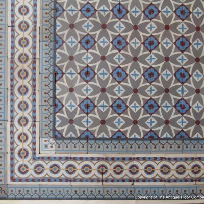 7.9m2 antique St Remy Belgian ceramic with triple borders - 1905