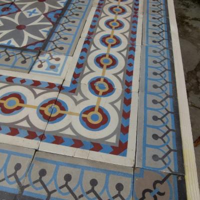 7.9m2 antique St Remy Belgian ceramic with triple borders - 1905