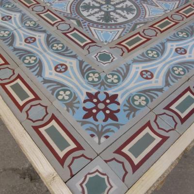A 12m2 / 129 sq ft St. Remy, Chimay ceramic with triple borders