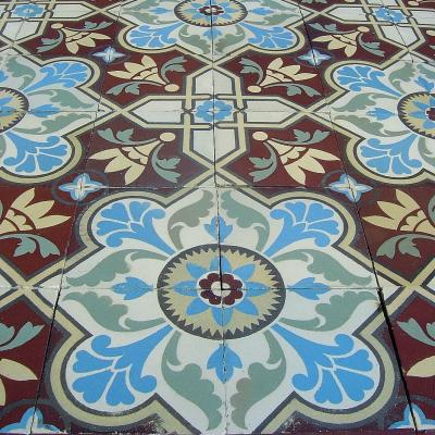 Large, 27m2+ antique Belgian floor of twin motifs c.1890