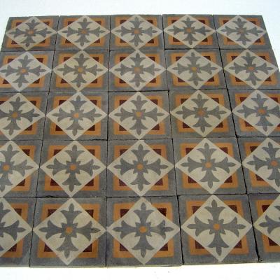 9.25m2 / 100 sq ft of late 19th century floor tiles