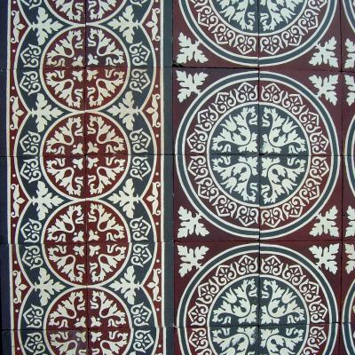 c.5.4m2 ornate motif ceramic encaustic floor c.1920