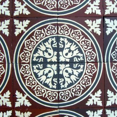 c.5.4m2 ornate motif ceramic encaustic floor c.1920