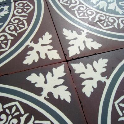 c.5.4m2 ornate motif ceramic encaustic floor c.1920