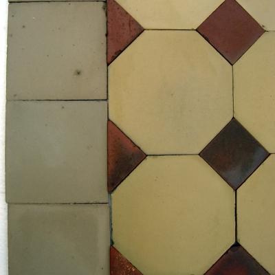 7.25m2 antique ceramic octagon tile with burgundy inserts c.1910