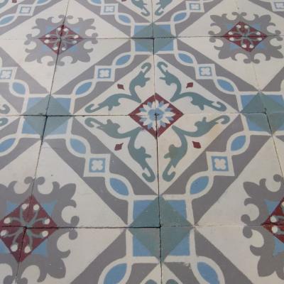 23.5m2 antique French ceramic encaustic floor with triple borders