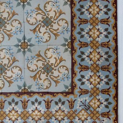 10m2 - Period French ceramic in a cool palette with double borders