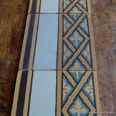 Stunning 11m2 to 13m2 antique French Sand & Cie ceramic