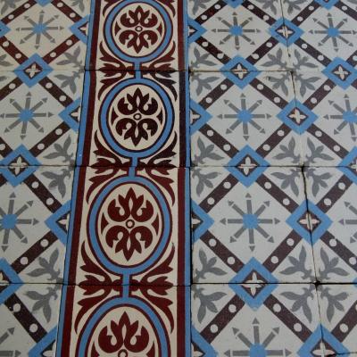 3.5m2 antique ceramic Belgian floor with same size borders