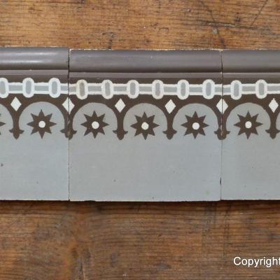 9.5 linear metres of antique French skirting tiles
