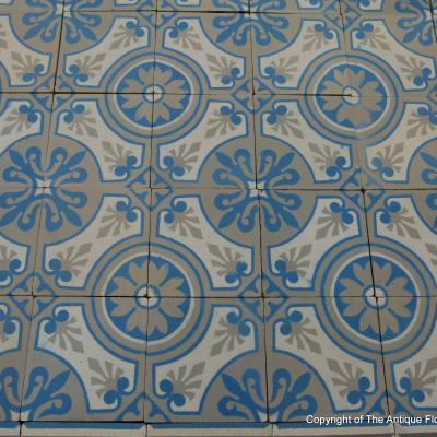A 7.75m2+ antique ceramic floor in light grey, blue and cream