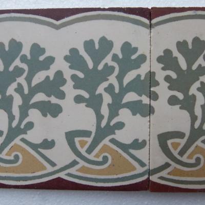 8.8 metres of antique fern themed ceramic borders
