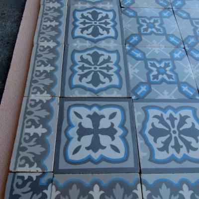 Classical 11.5m2 to 14m2 ceramic floor with double borders