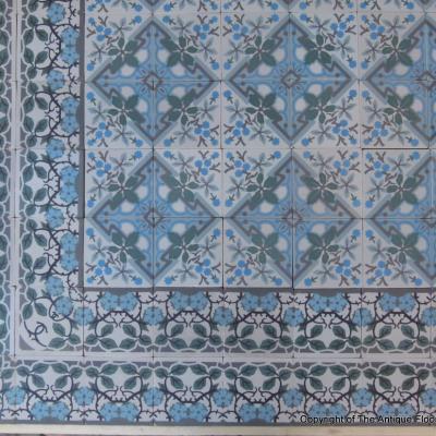 A 12.25m2 antique ceramic floor in a cool palette – early 20th century